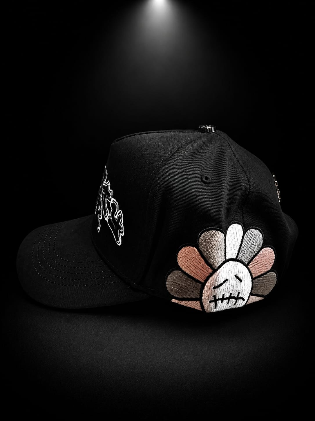 31 HATS "MURAKAMI BLACK"