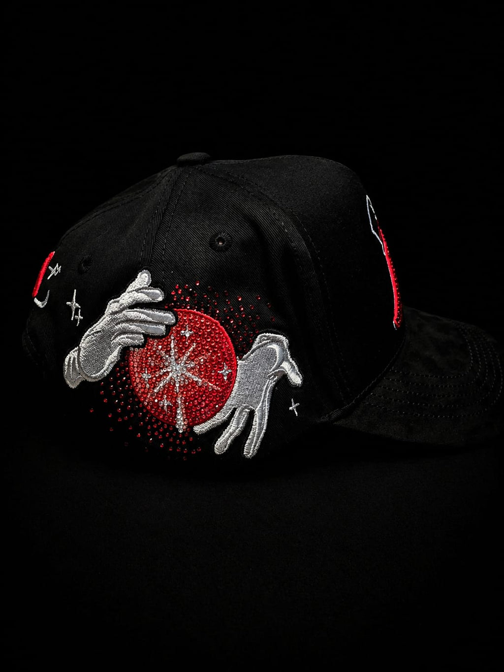 31 Hats Mago Red